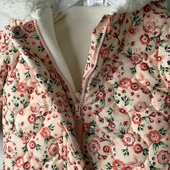 NWT Nicole Miller New York- Hooded Snowsuit One Piece Pink Floral 3/6M - Picture 6 of 16